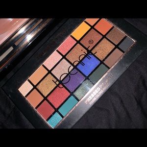 Eyeshadow Palette